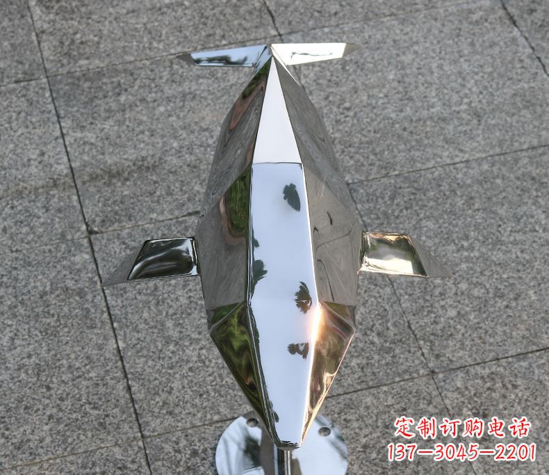 河南海豚雕塑令不锈钢广场更加灿烂