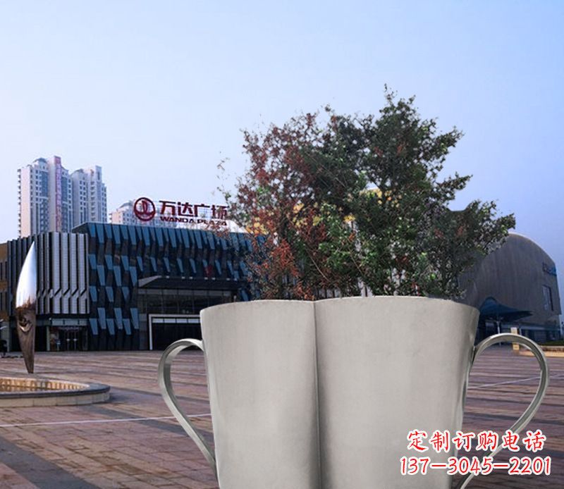 河南不锈钢广场水杯花盆雕塑 (2)