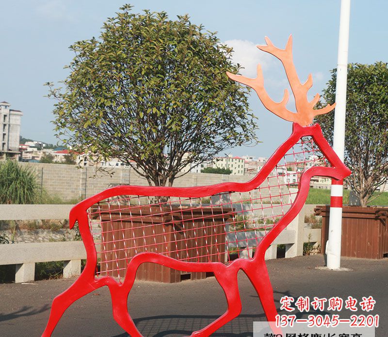 河南不锈钢动物雕塑——鹿