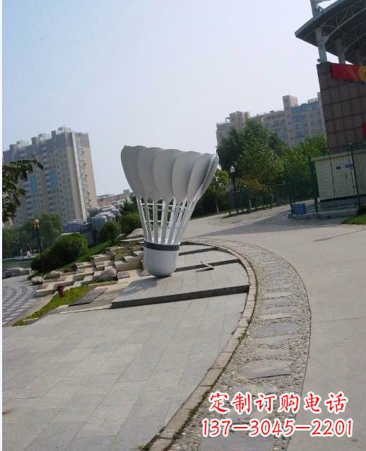 河南羽毛球雕塑一座展现精神风貌的艺术精品