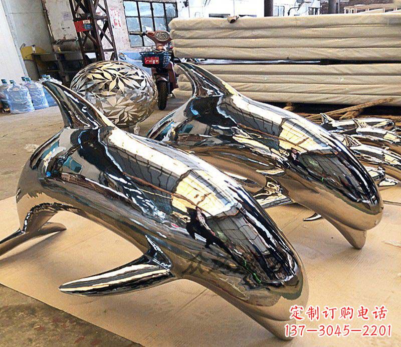 河南不锈钢海豚雕塑传承美丽的海洋文化