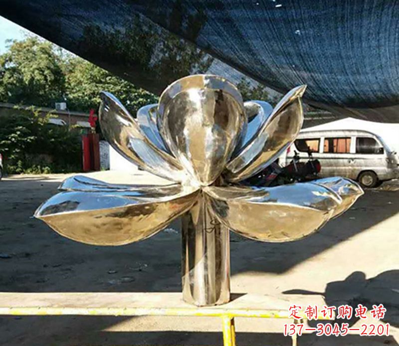 河南不锈钢荷花雕塑——彰显小区景观之美