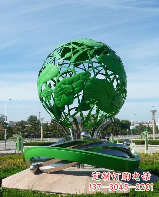 河南荷叶穿梭的美丽雕塑