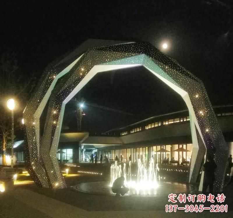 河南不锈钢户外拱门雕塑精美线条点缀美景