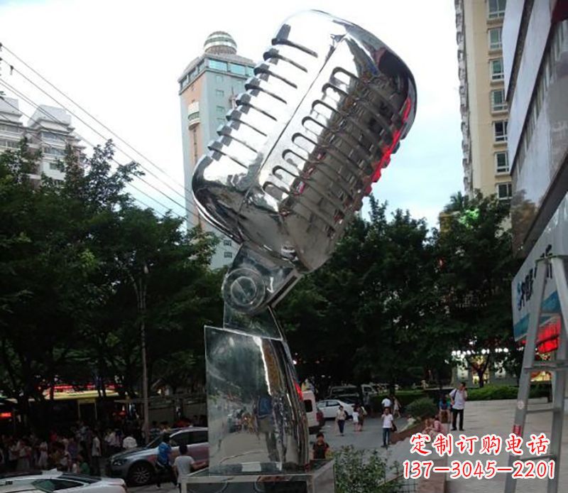 河南不锈钢话筒雕塑象征传统文化和新时代