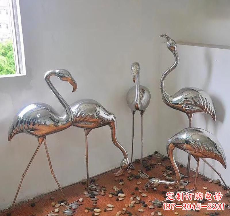 河南不锈钢火烈鸟象征勇气与活力