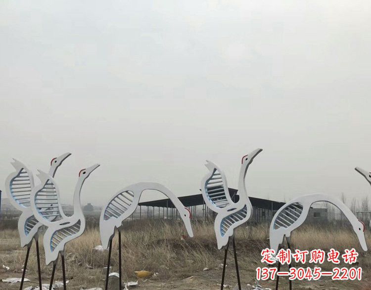 河南精美不锈钢仙鹤雕塑