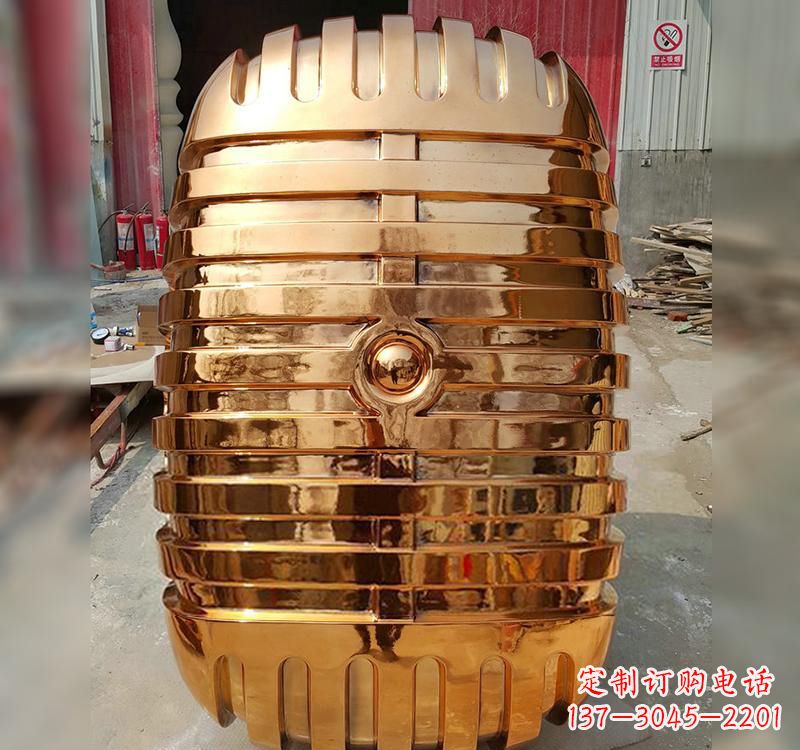 河南不锈钢话筒雕塑传承历史的象征