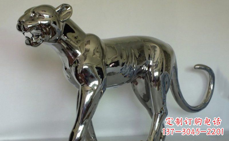 河南不锈钢金钱豹雕塑给人以高贵气质的艺术瑰宝