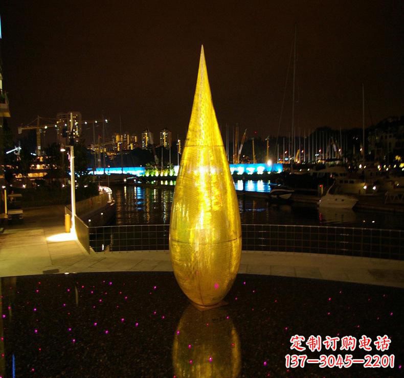 河南不锈钢水滴雕塑给环境带来美丽