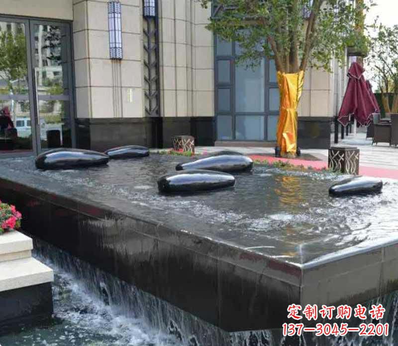 河南不锈钢景观异形水滴雕塑