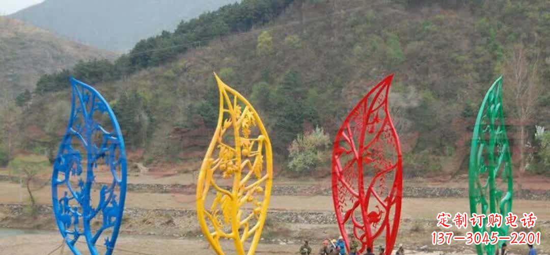 河南不锈钢景区镂空树叶雕塑