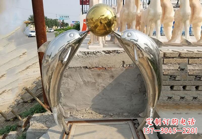 河南不锈钢镜面海豚顶球雕塑