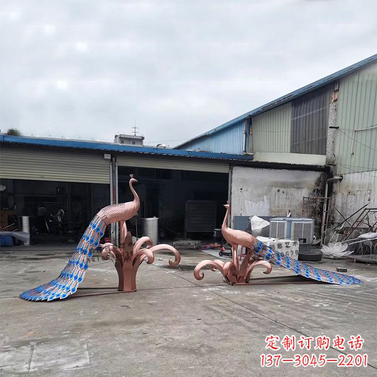河南不锈钢孔雀彩色雕塑