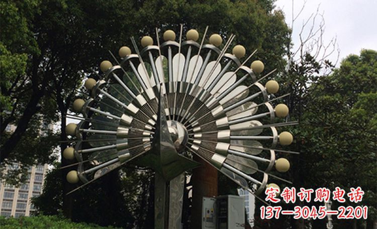 河南美丽的不锈钢孔雀雕塑