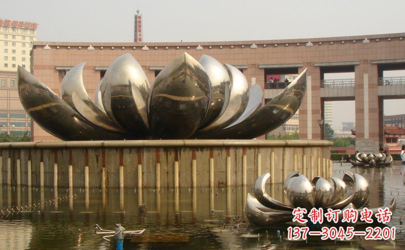 河南不锈钢莲花雕塑一种精美的艺术品