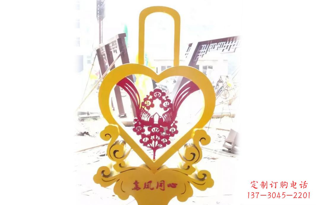 河南不锈钢龙凤同心景观雕塑彰显中国传统文化