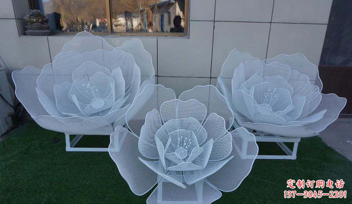 河南不锈钢荷花雕塑一种精美而经久不衰的艺术品