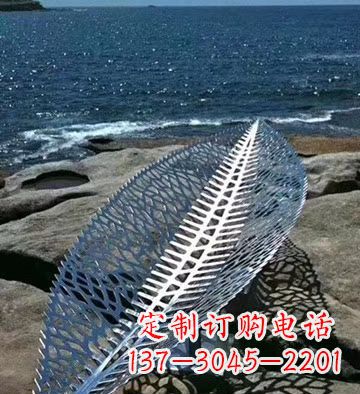 河南不锈钢镂空树叶景观雕塑精致而又充满灵性