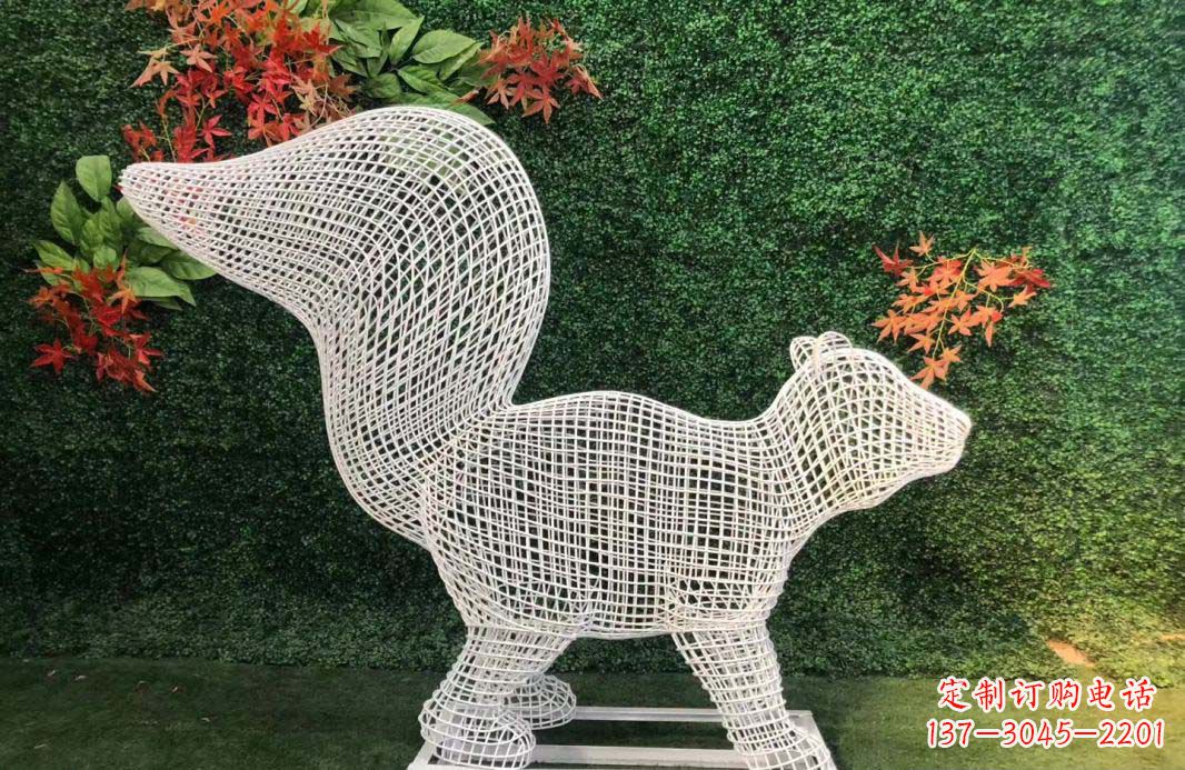 河南不锈钢松鼠雕塑艺术与精美结合