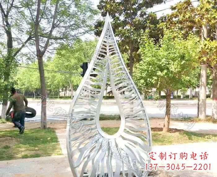 河南不锈钢镂空造型水滴雕塑