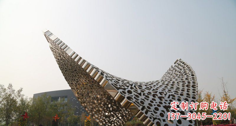 河南不锈钢字母雕塑——点缀美丽的空间