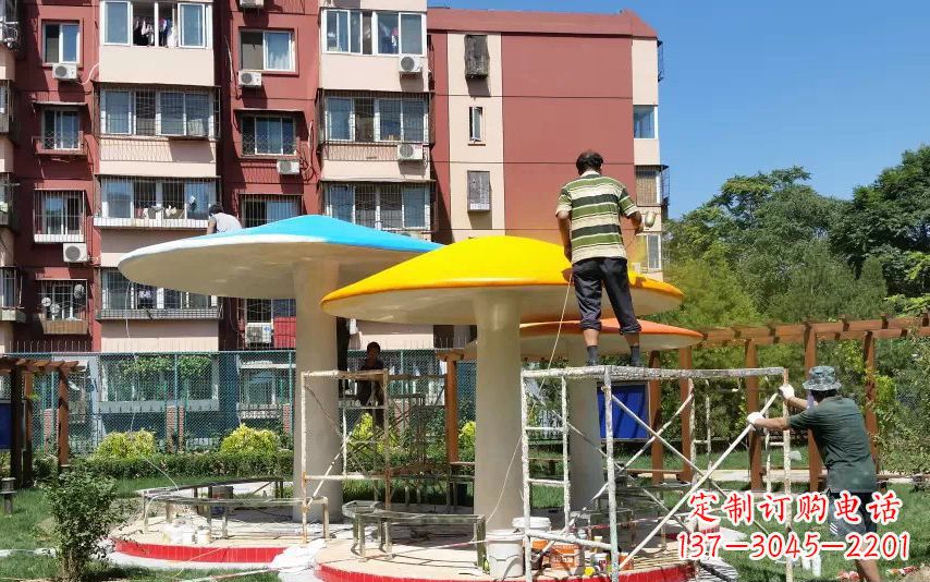 河南不锈钢蘑菇凉亭——精美雕塑点缀绿意