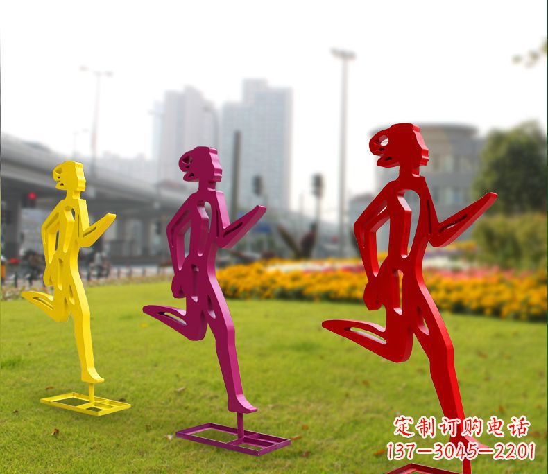 河南勇敢奔跑的女性雕塑