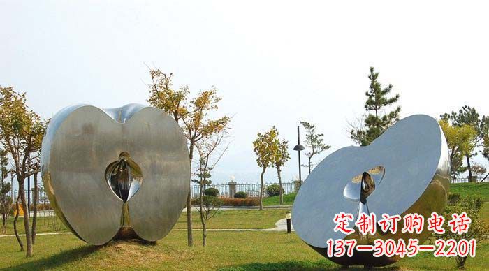 河南不锈钢苹果雕塑1
