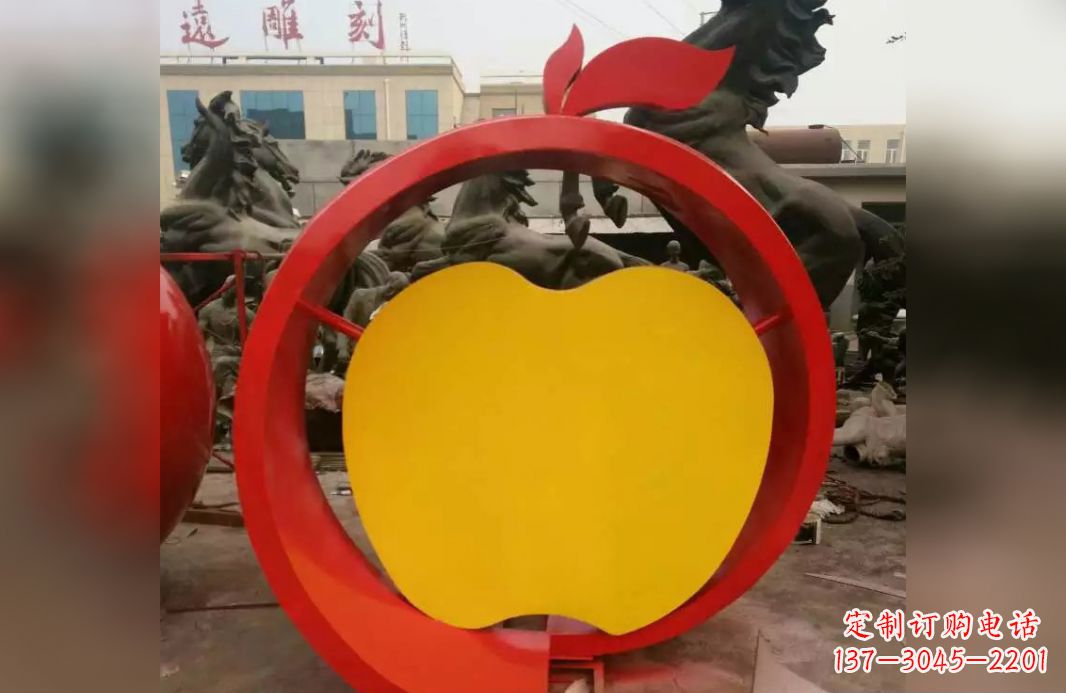 河南不锈钢苹果雕塑——见证爱与和平