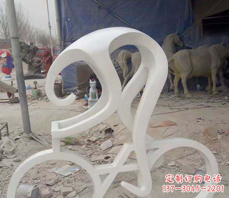 河南不锈钢自行车雕塑——景观的点缀
