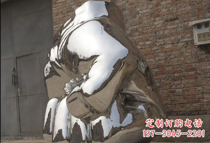 河南不锈钢拳头雕塑给人以力量的象征