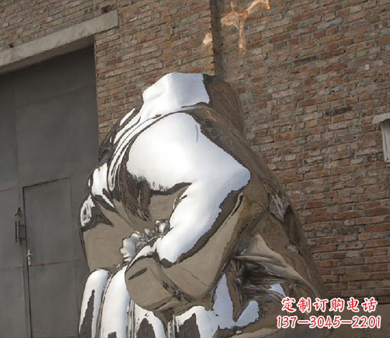 河南不锈钢拳头雕塑
