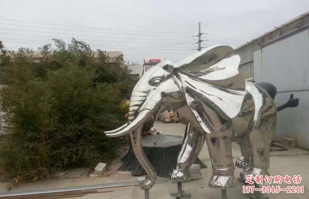 河南大象雕塑为售楼部装饰点缀