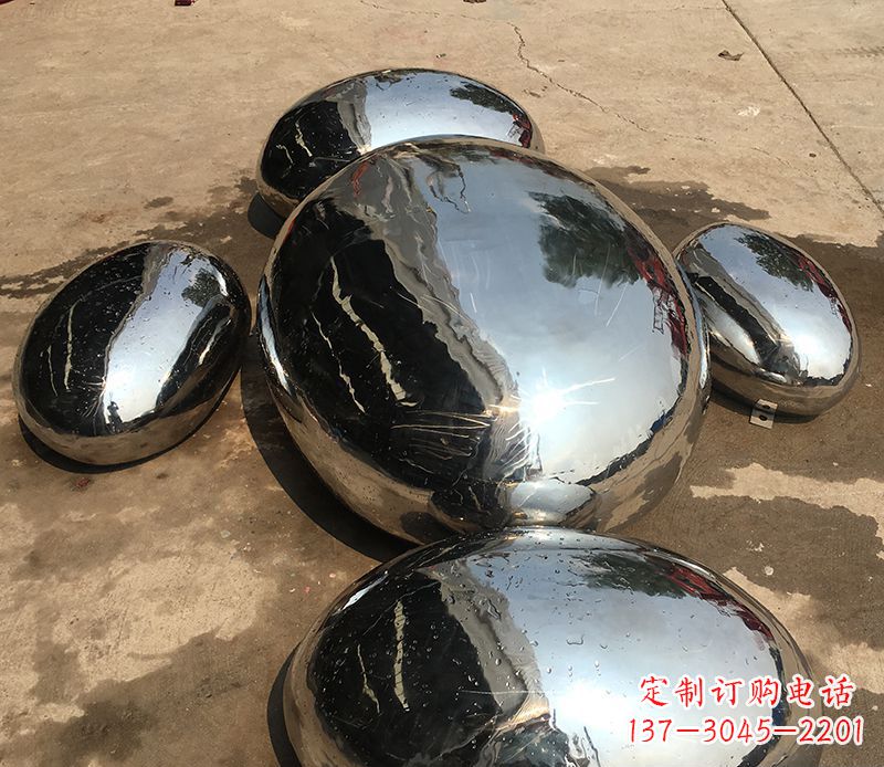 河南精致灵动的不锈钢水滴雕塑