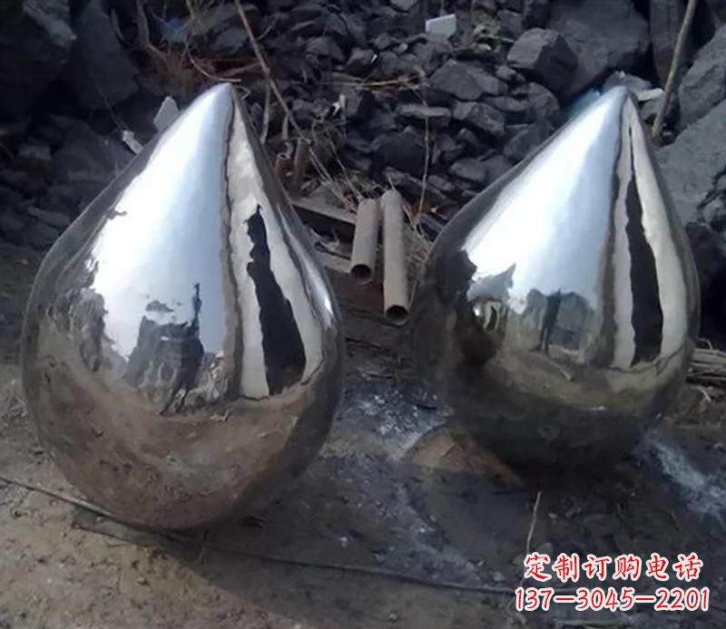 河南不锈钢水滴雕塑美丽绽放