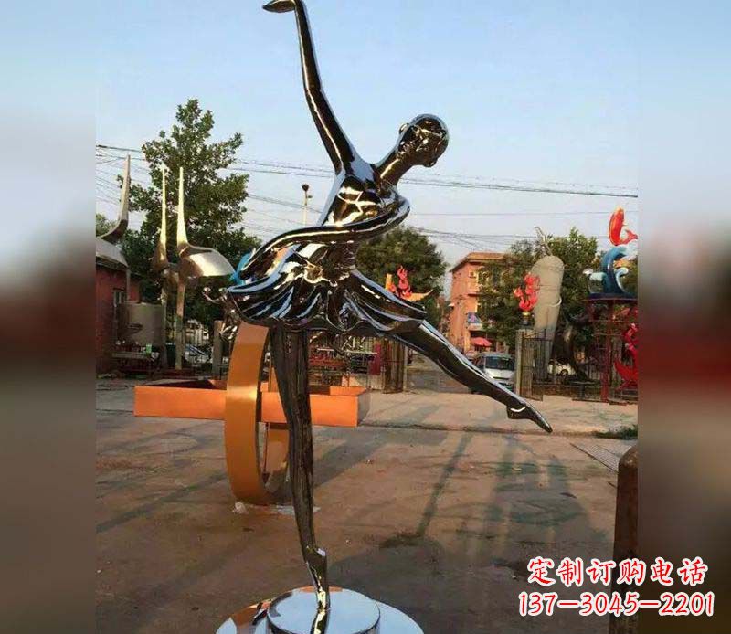 河南精美不锈钢美女雕塑