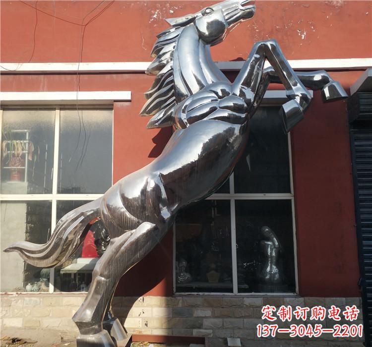 河南不锈钢跳跃马雕塑