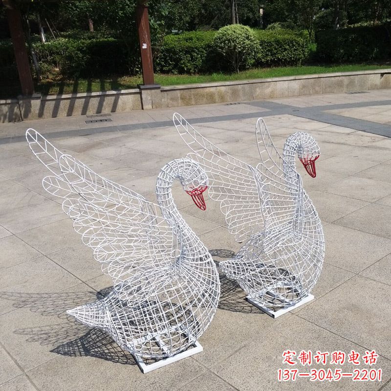 河南不锈钢铁艺网格展翅天鹅雕塑
