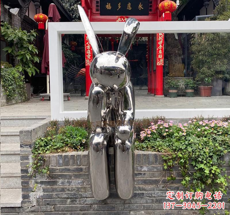 河南不锈钢兔子雕塑精美的艺术作品