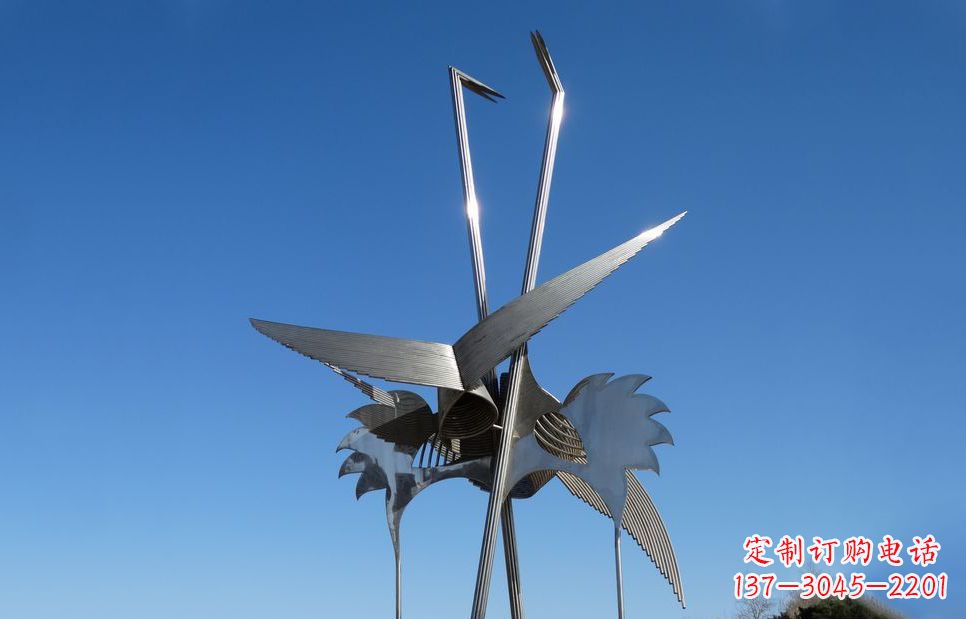 河南不锈钢鸵鸟雕塑精美外形、传神表现