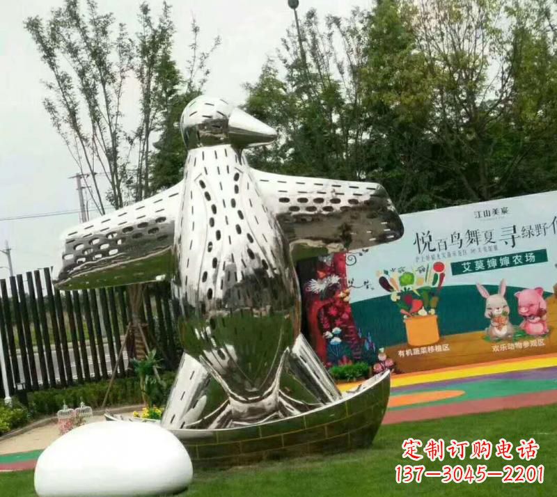 河南不锈钢现代企鹅雕塑