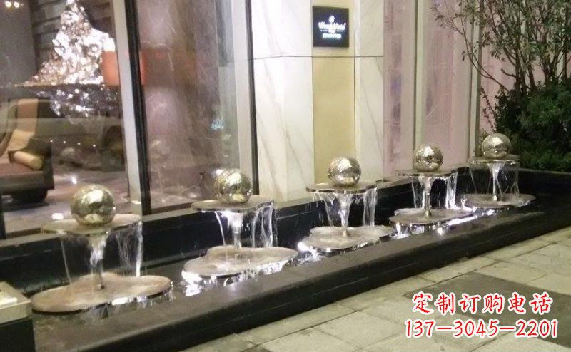 河南不锈钢小喷泉雕塑美丽之灵