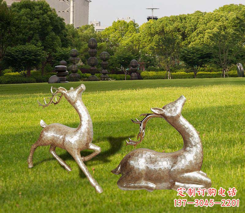 河南不锈钢麋鹿雕塑彰显艺术精美