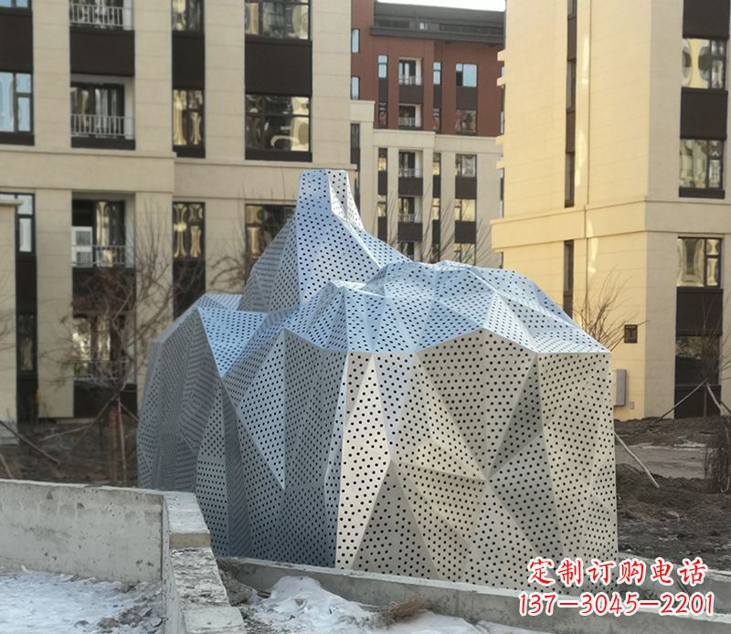河南不锈钢小区假山雕塑