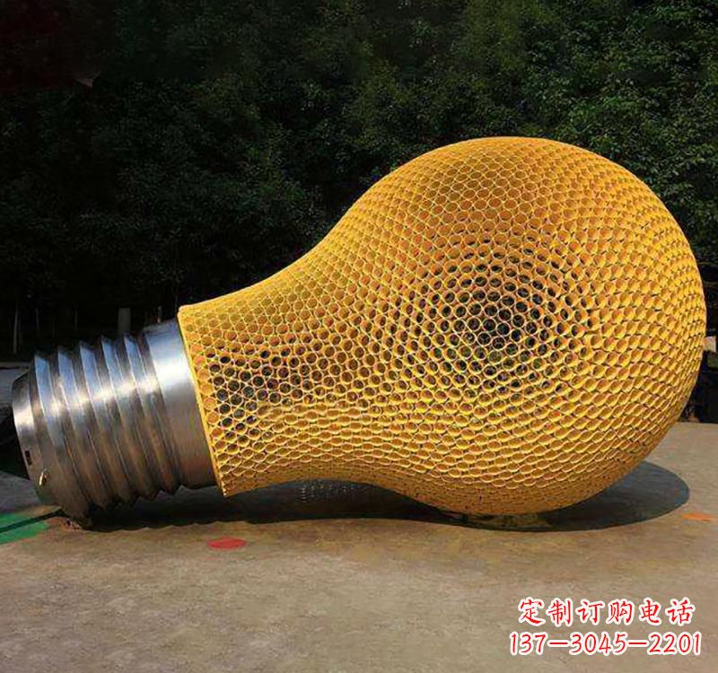 河南不锈钢灯泡雕塑点亮小区景观
