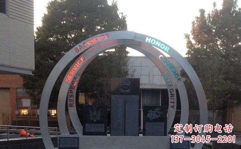 河南不锈钢艺术门圆环雕塑——精美绝伦
