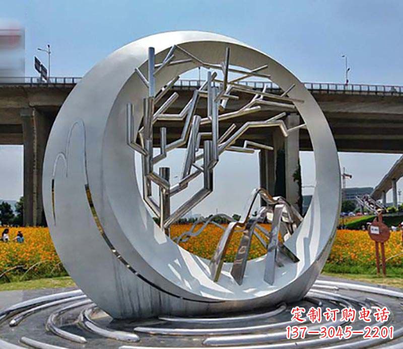 河南不锈钢异形圆环雕塑精致而优雅