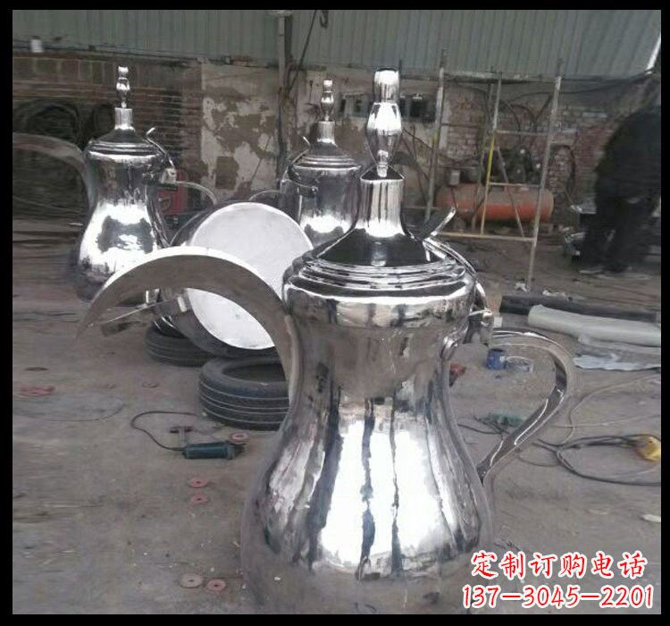 河南不锈钢园林抽象酒壶雕塑