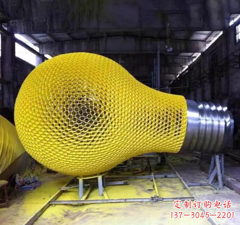 河南不锈钢园林创意灯泡雕塑